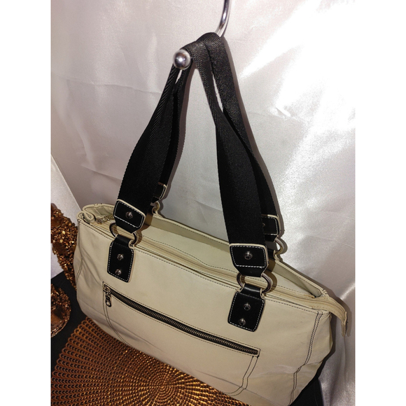 Kenneth Cole Reaction Nylon Bag - Picture 2 of 7